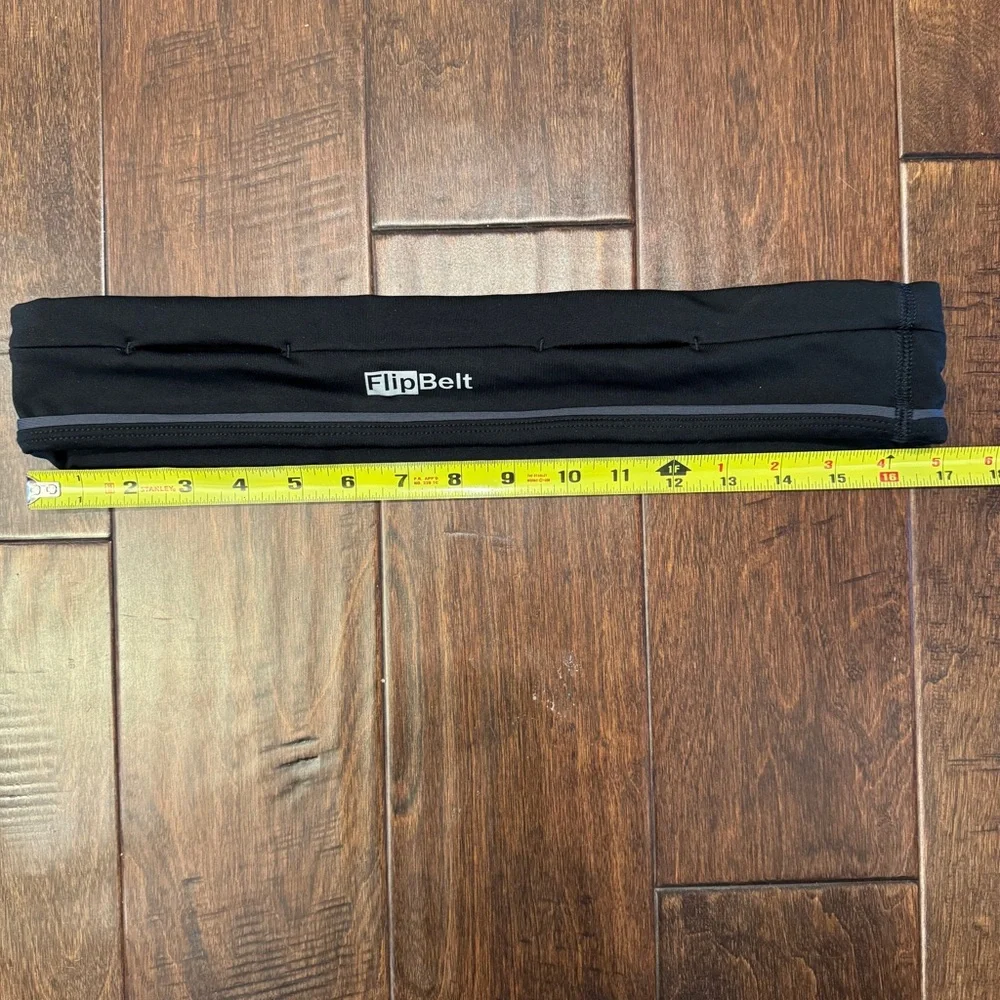 Black‎ Runners FlipBelt XL. NO ZIPPER